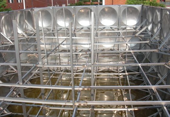 Tanque de agua de acero inoxidable certificado CE 10000 litros con espesor de panel estándar