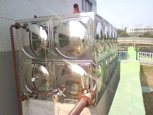 En el caso de las instalaciones de almacenamiento de agua, se utilizará un tanque de almacenamiento de agua montado de 200 L/hora para aplicaciones versátiles.